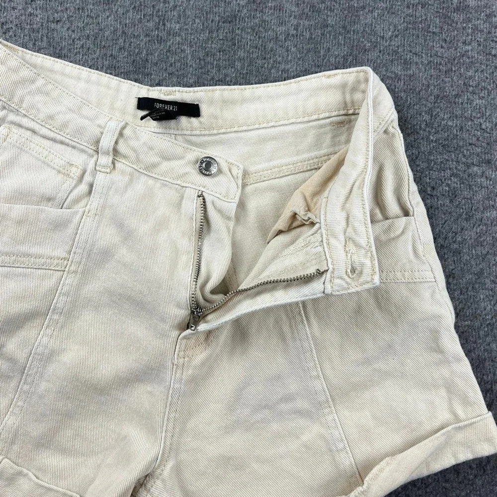 Forever 21 Women's Ivory Cream Denim Shorts M Medium Mid-High Rise Cuffed - Picture 4 of 9